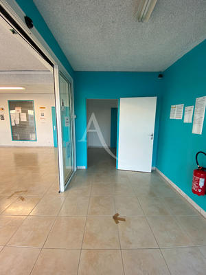 Local commercial - 186 m² - 3 pièces