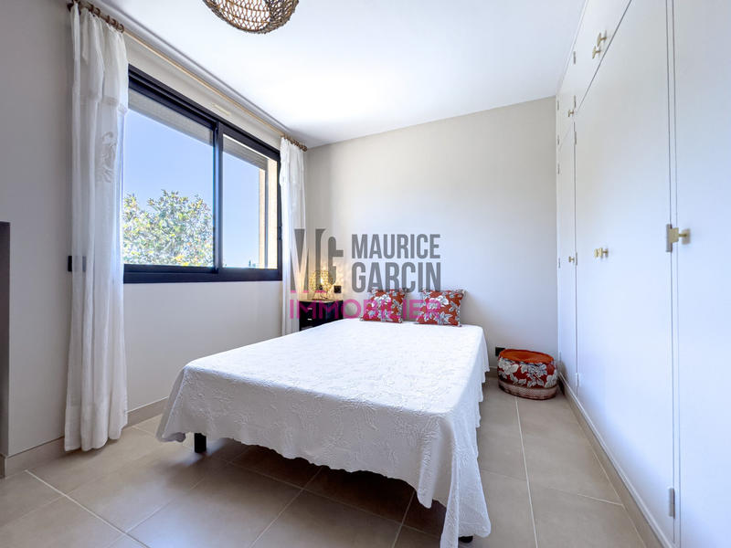 Maison - 211 m² - 6 pièces