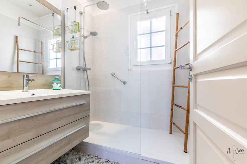 Appartement - 99 m² - 4 pièces