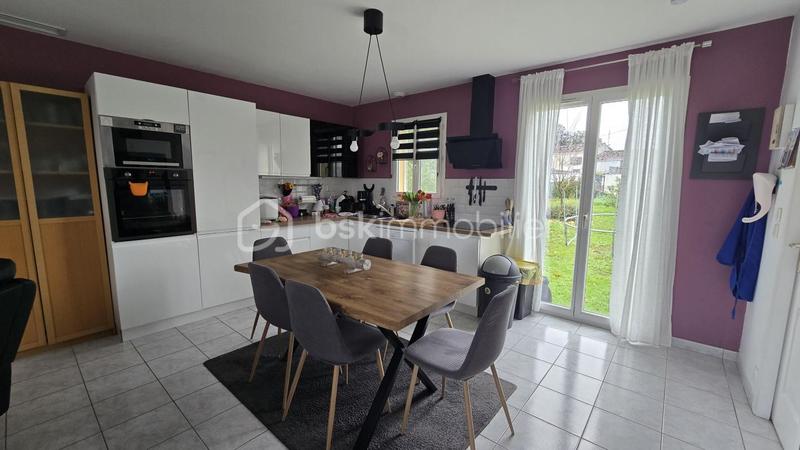 Maison - 90 m² - 4 pièces