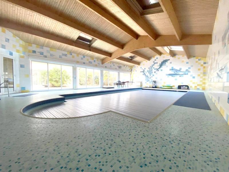 Maison - 240 m² - 6 pièces