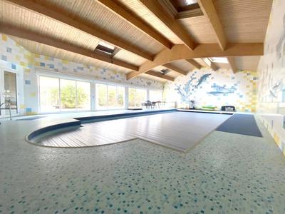 Maison - 240 m² - 6 pièces