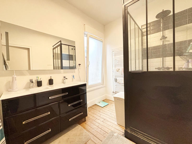 Maison - 159 m² - 7 pièces