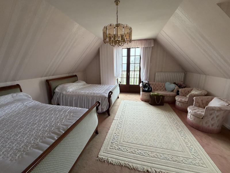 Maison - 137 m² - 5 pièces