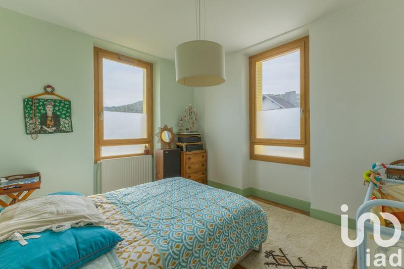 Maison - 257 m² - 8 pièces