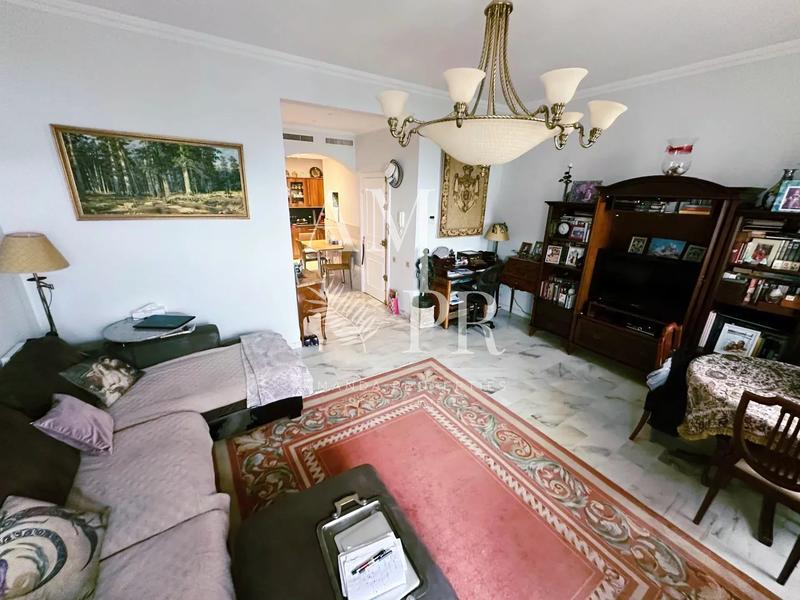 Appartement - 75 m² - 3 pièces