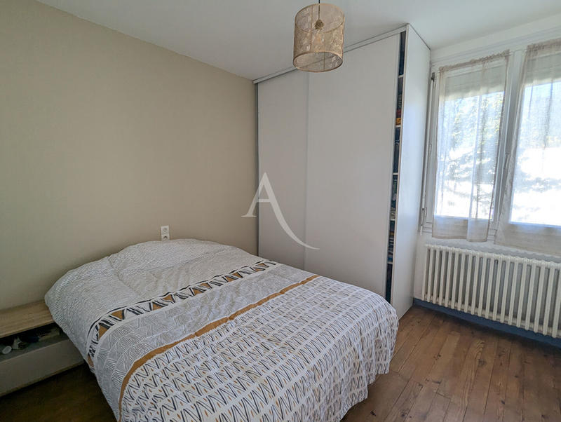 Maison - 80 m² - 5 pièces