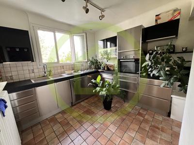 Maison - 170 m² - 7 pièces