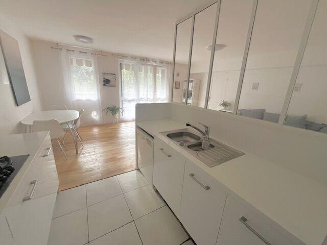 Appartement - 84 m² - 4 pièces