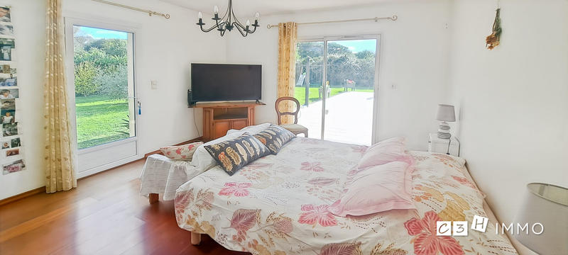 Villa - 222 m² - 7 pièces