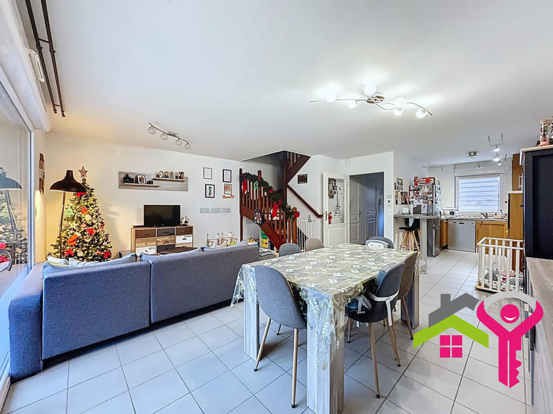 Maison - 85 m² - 4 pièces