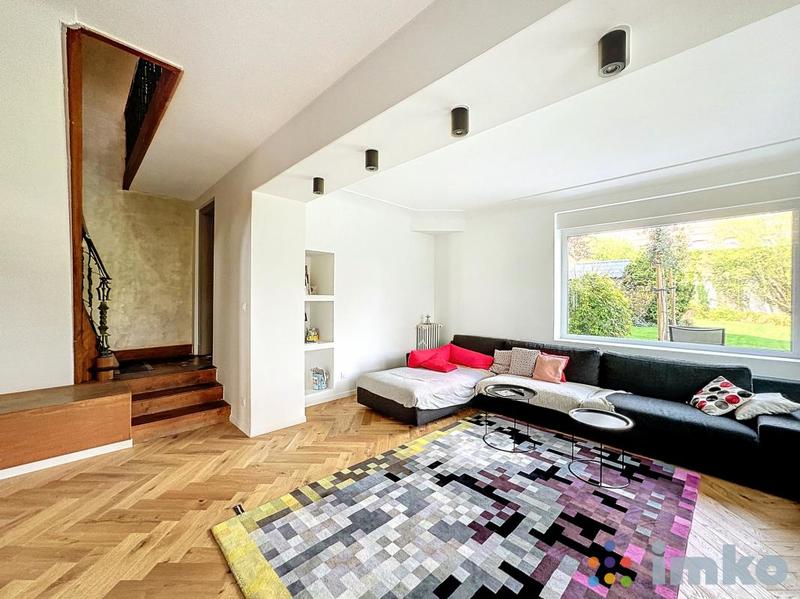 Demeure - 230 m² - 7 pièces