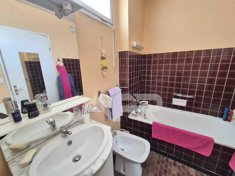 Appartement - 70 m² - 3 pièces