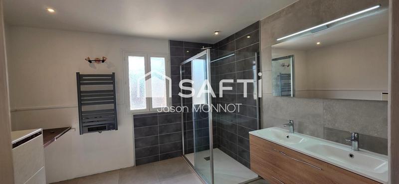 Maison - 190 m² - 8 pièces