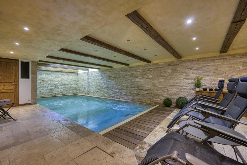 Châlet - 247 m² - 10 pièces