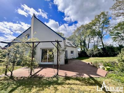 Maison - 200 m² - 7 pièces