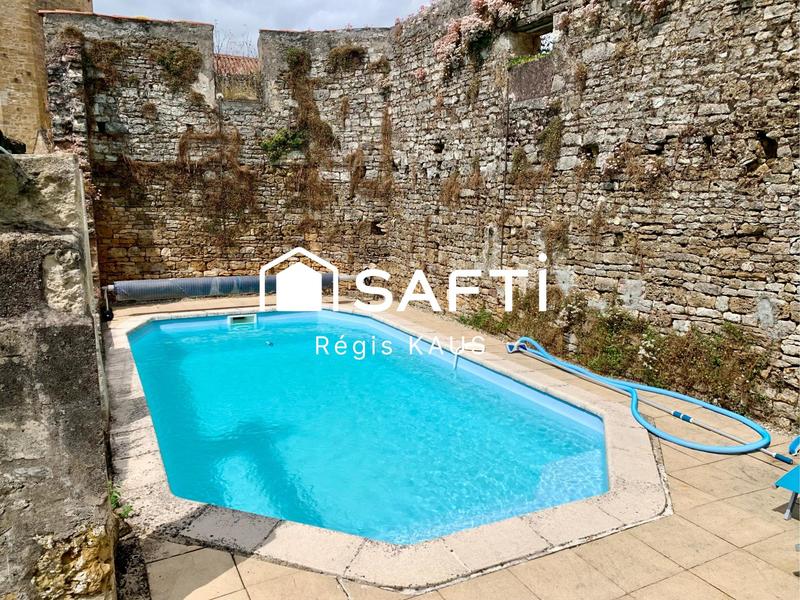 Maison - 296 m² - 12 pièces