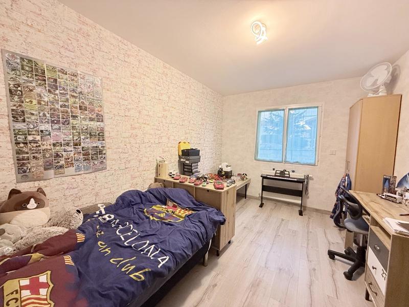 Maison - 140 m² - 5 pièces