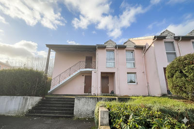 Appartement - 81 m² - 3 pièces