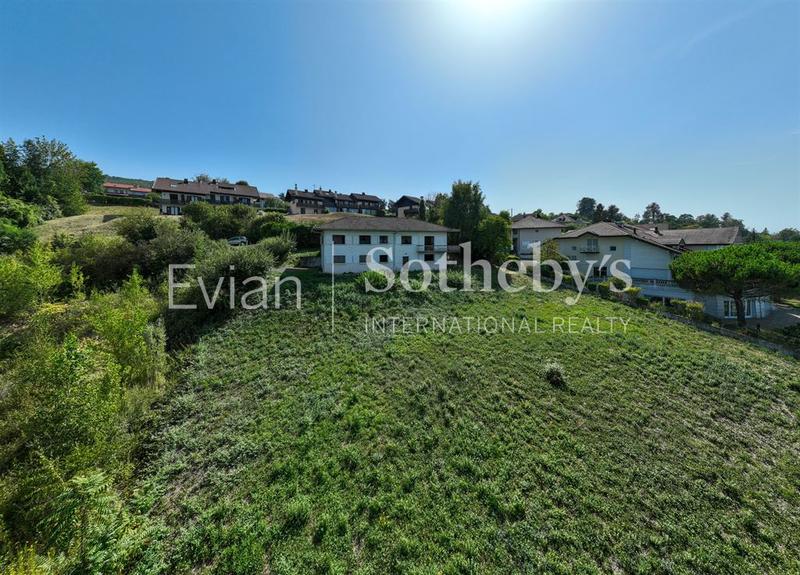 Maison - 300 m² - 8 pièces