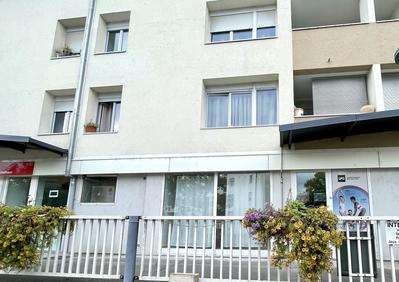 Local commercial - 122 m² - 7 pièces