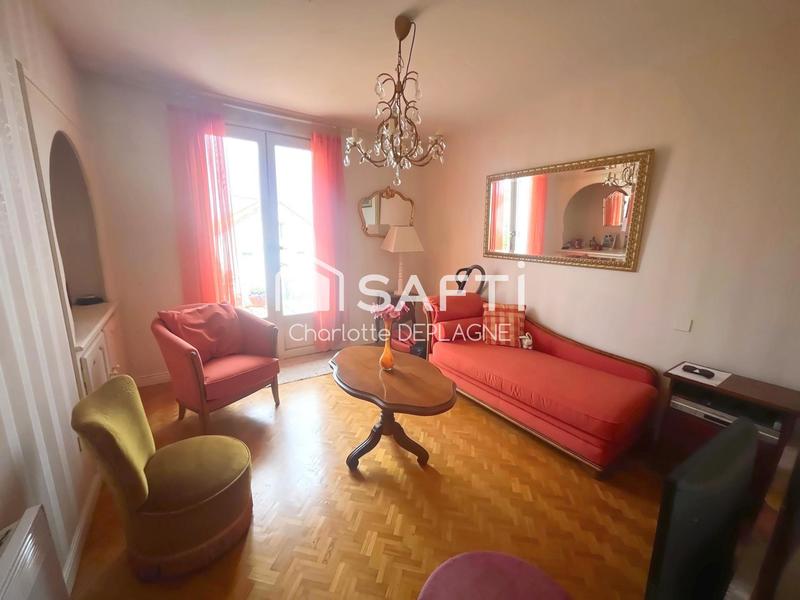 Maison - 196 m² - 9 pièces