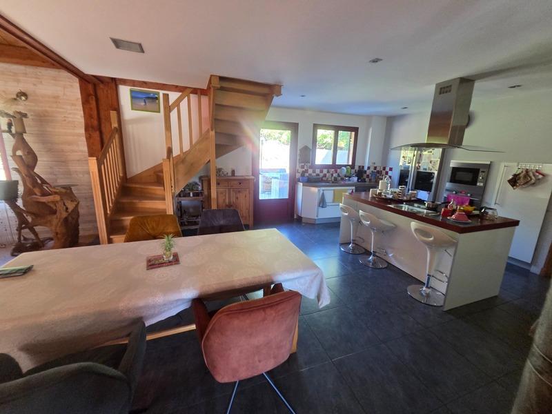 Maison - 153 m² - 6 pièces