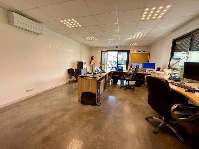 Bureau - 60 m² - 2 pièces