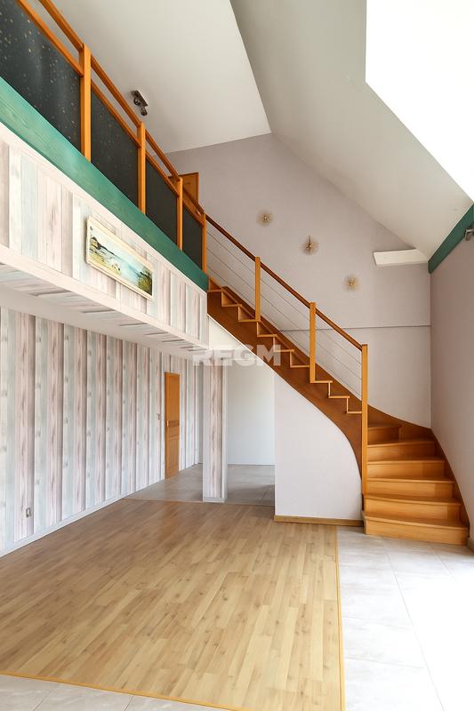 Maison - 295 m² - 11 pièces