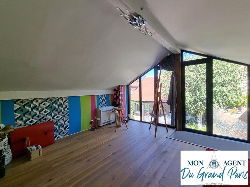 Maison - 273 m² - 8 pièces