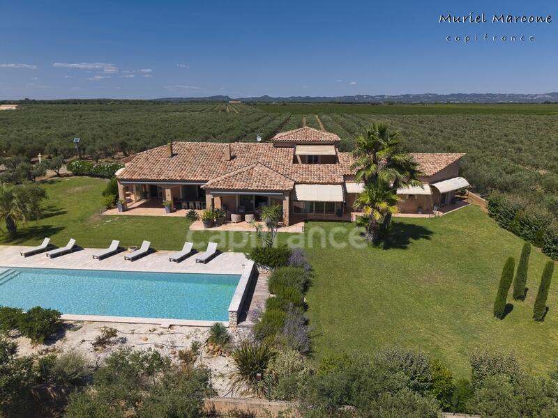 Propriété - 290 m² - 8 pièces