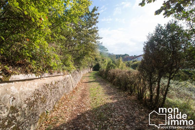 Maison - 230 m² - 10 pièces