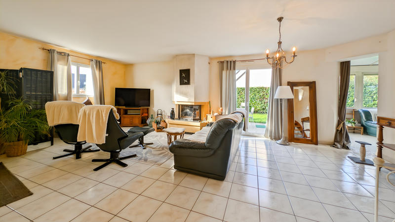 Maison - 146 m² - 7 pièces