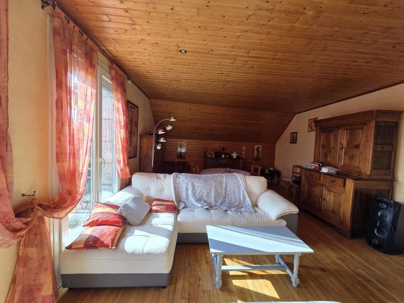 Maison - 176 m² - 12 pièces