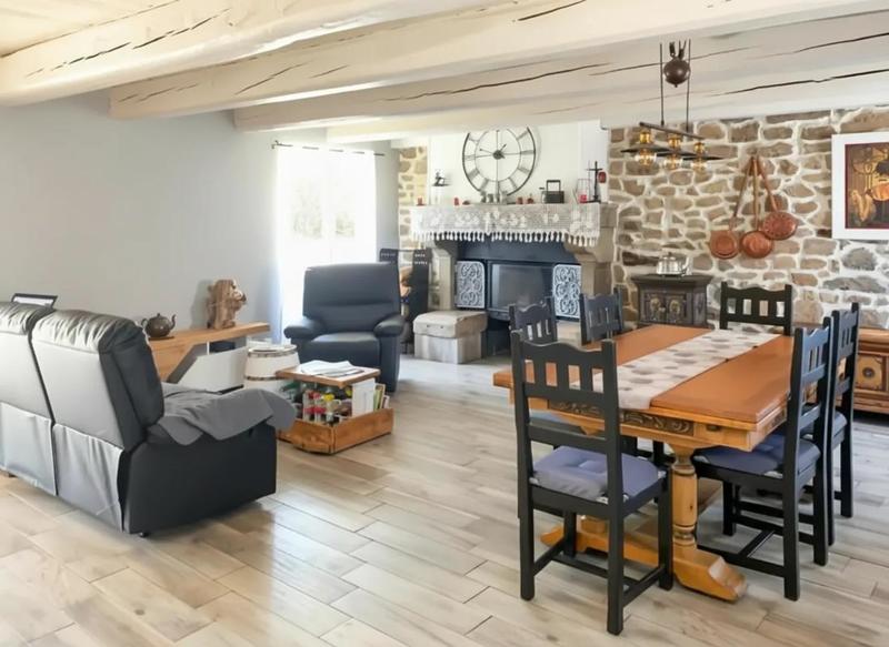 Maison - 280 m² - 7 pièces