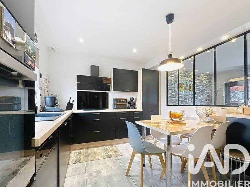 Maison - 108 m² - 4 pièces