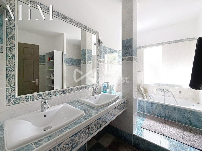 Villa - 153 m² - 6 pièces