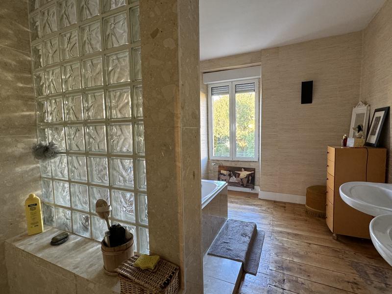 Maison ancienne - 265 m² - 8 pièces