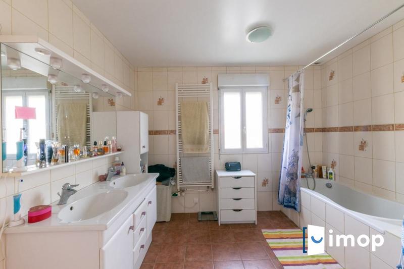 Maison - 155 m² - 7 pièces
