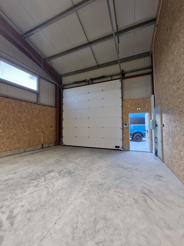 Local d'activités - 160 m²
