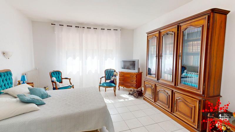 Maison - 220 m² - 5 pièces