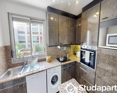 Chambre - 70 m² - 1 pièce