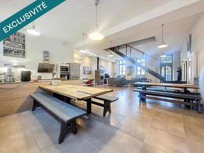 Maison de maîtres - 373 m² - 11 pièces