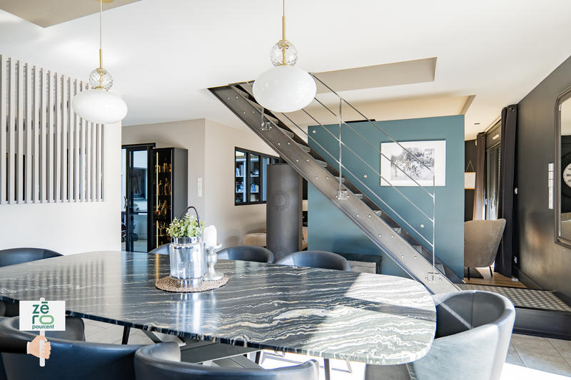 Maison - 182 m² - 6 pièces