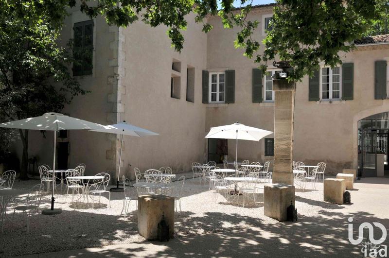 Local commercial - 3 000 m²