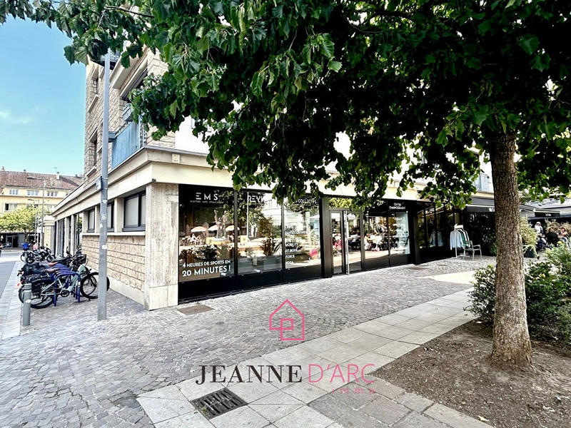 Local commercial - 522 m²