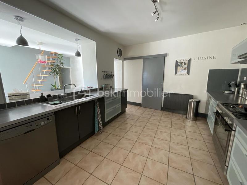 Maison - 160 m² - 8 pièces