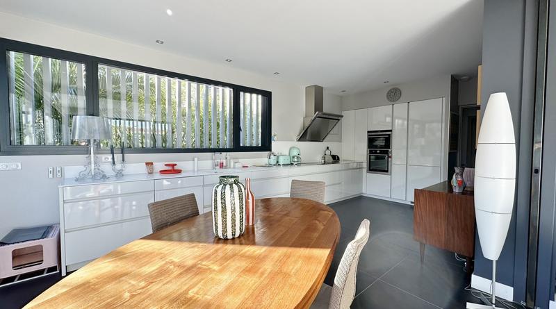 Maison - 160 m² - 5 pièces