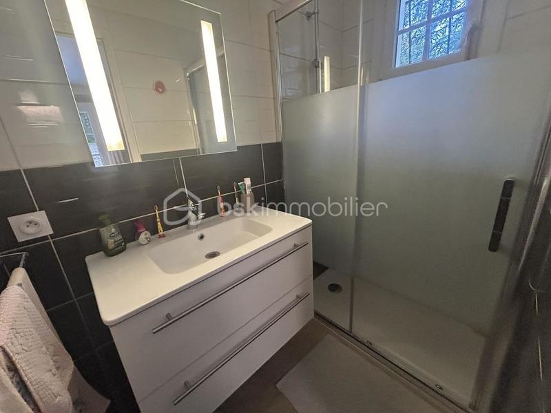 Villa - 187 m² - 6 pièces