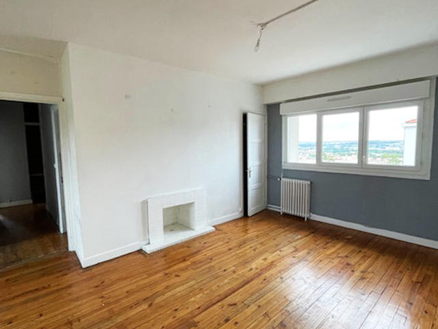 Appartement - 82 m² - 4 pièces